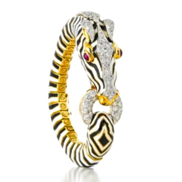 David Webb 18K Iconic 🦓 Zebra Diamond Ring - Picture 3 of 7